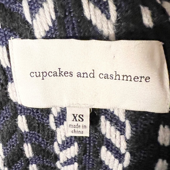 Cupcakes and Cashmere Jacket and Coat - Picture 8 of 13